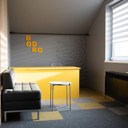 Готельні Кімнати Bodro Clinic Novovolyns'k Esterno foto
