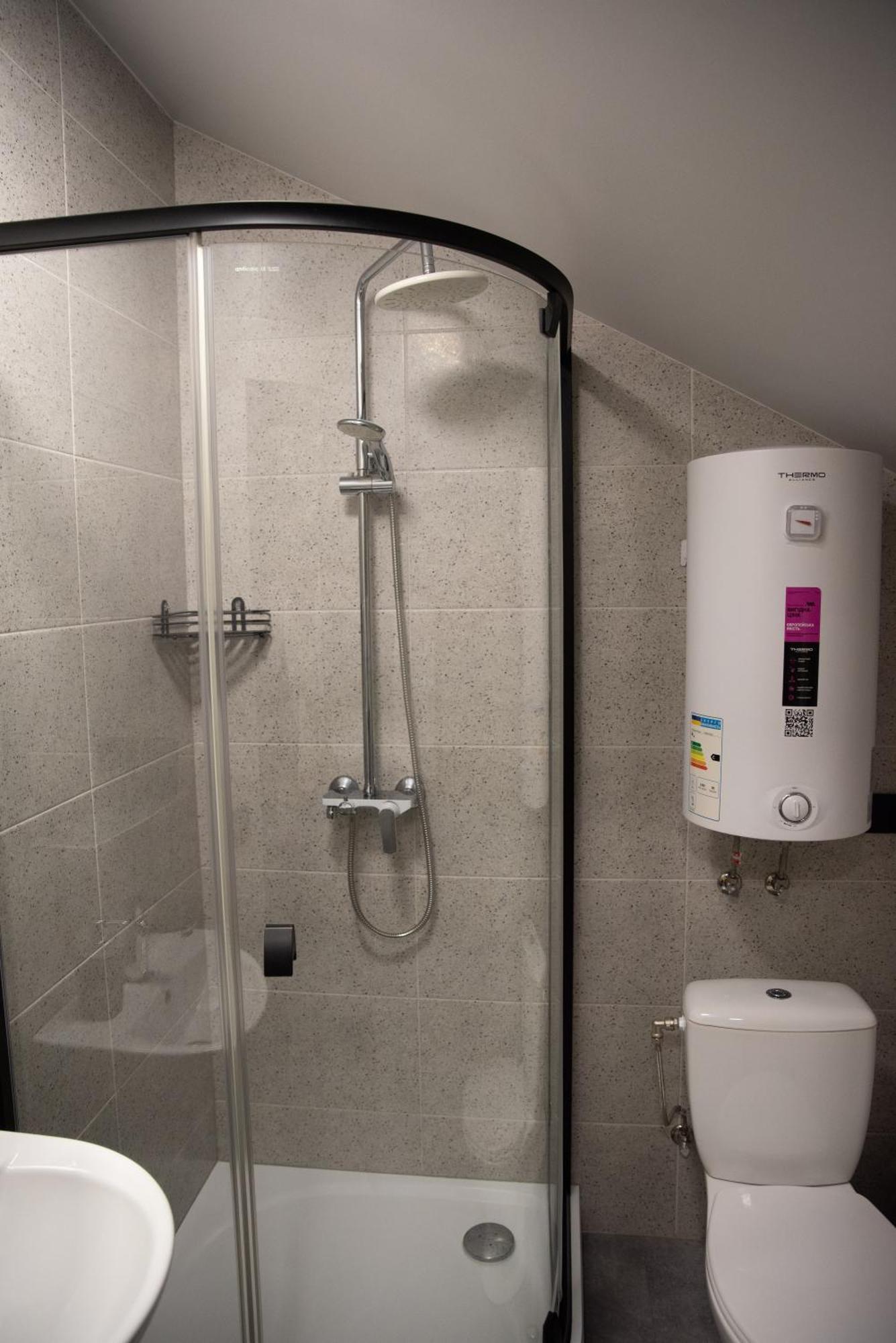 Готельні Кімнати Bodro Clinic Novovolyns'k Esterno foto