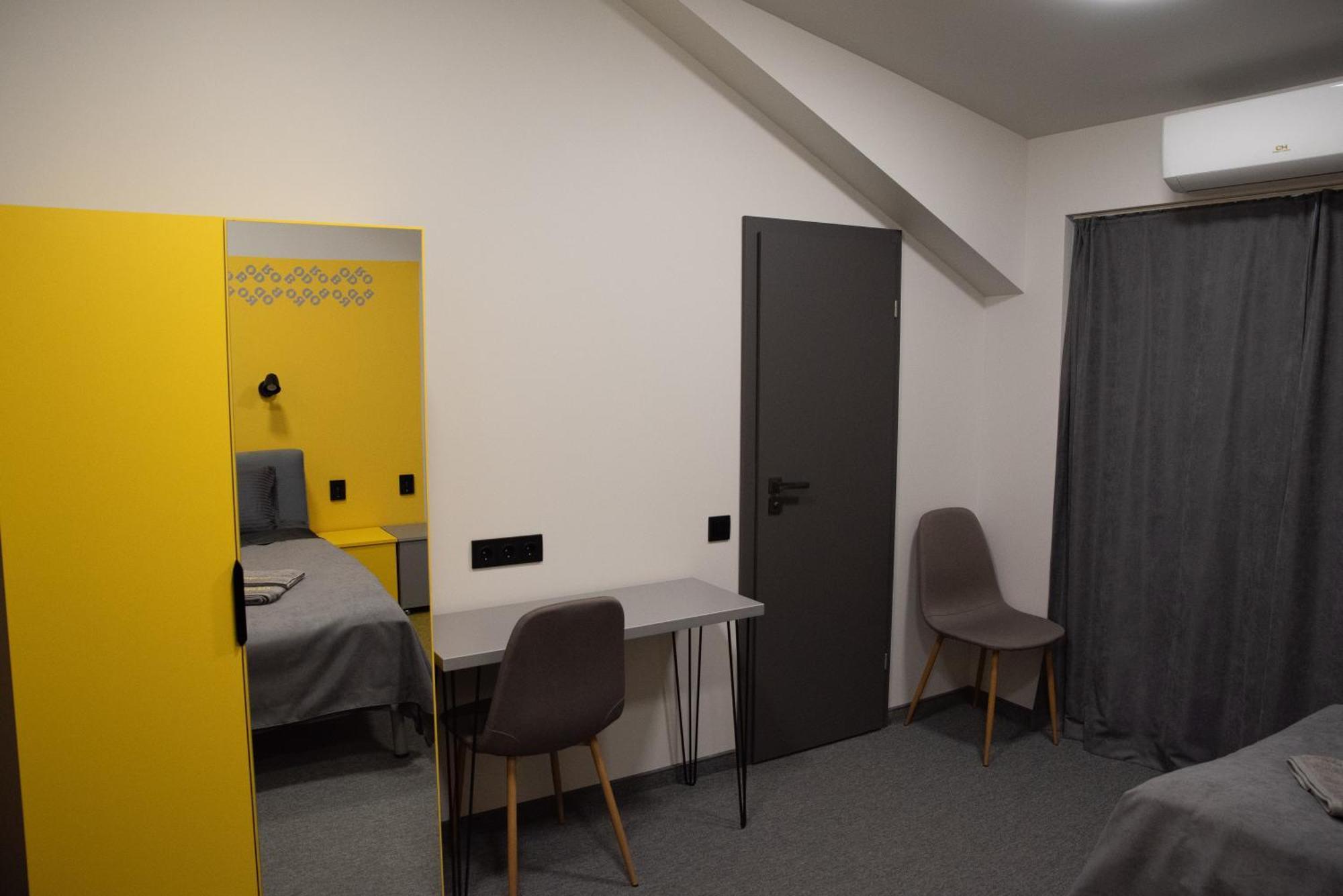 Готельні Кімнати Bodro Clinic Novovolyns'k Esterno foto